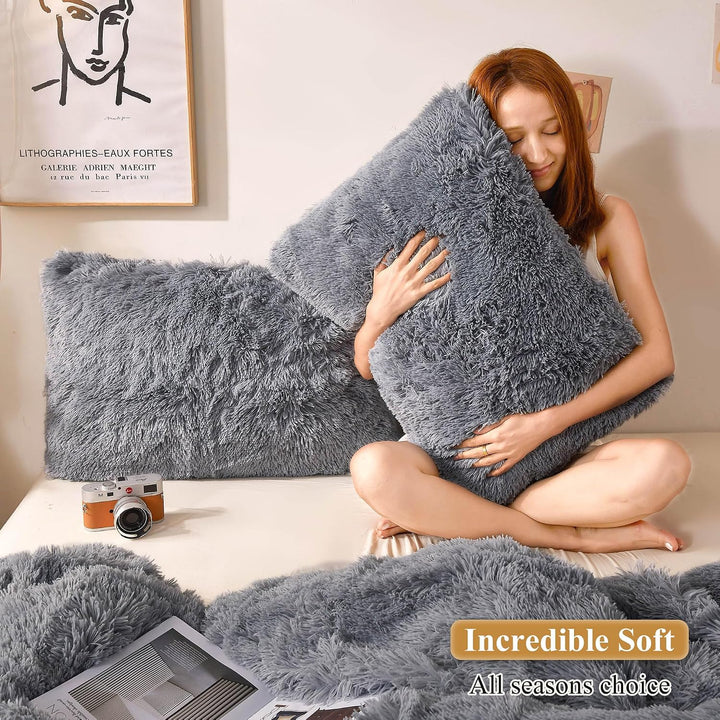 2 Light Gray Faux Fur Standard Pillowcases, 20 × 26 in - Just Closeouts Canada Inc.X002JMNX5H