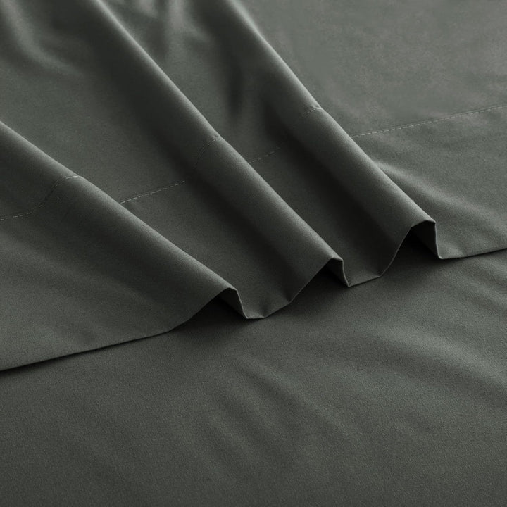 Ghooss Bed Sheet Set-1 Flat Sheet,1 Fitted Sheet and 2 Pillowcases,100% Microfiber Luxury Bedding-Deep Pocket,Hypoallergenic,Wrinkle & Fade Free?Dark Grey?Queen?