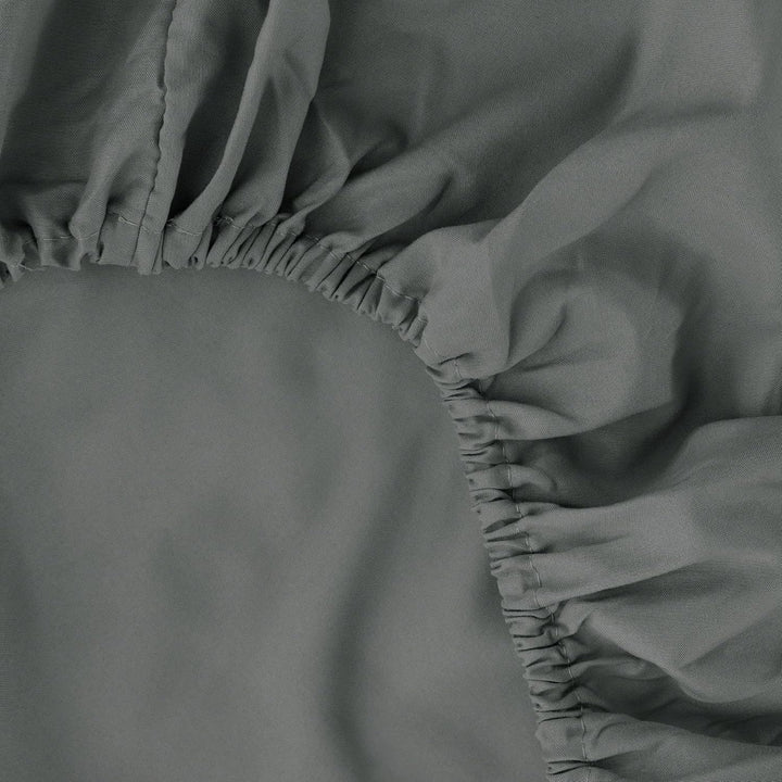 Ghooss Bed Sheet Set-1 Flat Sheet,1 Fitted Sheet and 2 Pillowcases,100% Microfiber Luxury Bedding-Deep Pocket,Hypoallergenic,Wrinkle & Fade Free?Dark Grey?Queen?