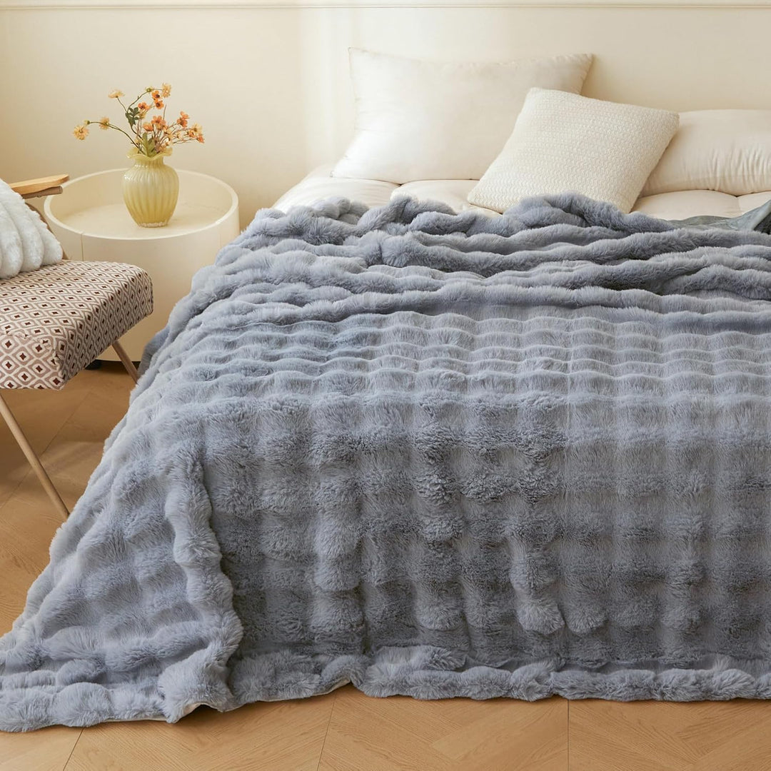 Fluffy Faux Rabbit Fur King Size Blanket for Bed, Soft Cozy and Plush Furry Waffle Bubble Throw Blanket for All Season, Fuzzy Sleeping Throw Home Decor for Bedroom Living Room, 104x90, Grey - Just Closeouts Canada Inc.X004TVIG8P