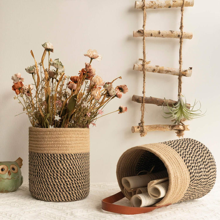 Goodpick 2pack Jute Hanging Basket, Wall Hanging Storage Baskets 7.87" x 7" Small Woven Basket Closet Storage Bins Shelf Basket for Keys Wallet Plants Towels, Toys, Jute Woven Basket - Just Closeouts Canada Inc.