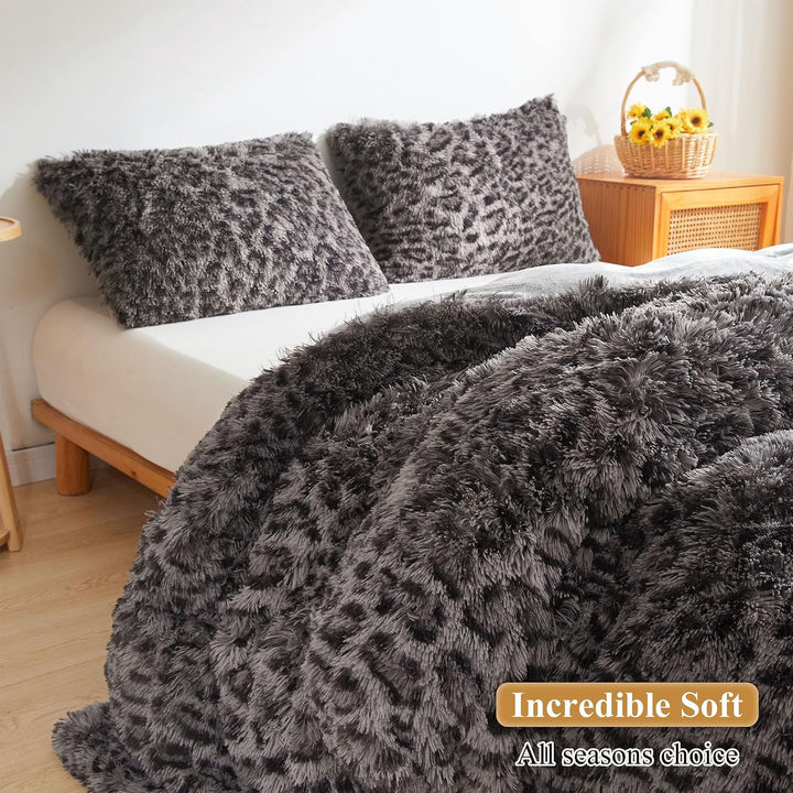 Light grey cheetah-print faux fur king pillowcase set, view 5