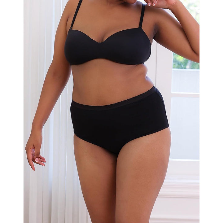 Black high-waisted briefs front fit