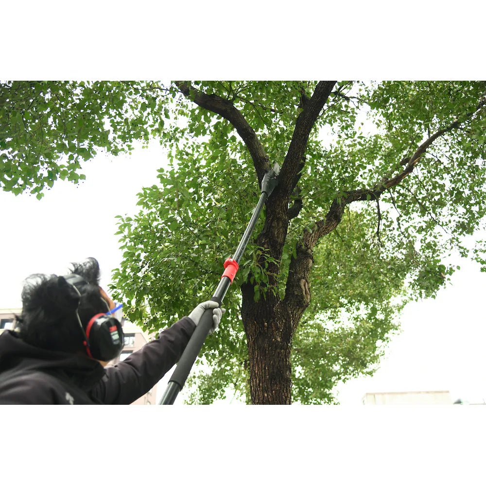 Legend Force 10 - inch 7 Amp Corded Electric Telescoping Pole Chain Saw - Just Closeouts Canada Inc.