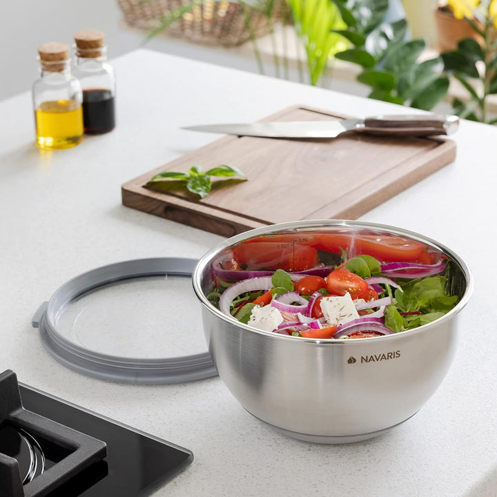 Navaris Stainless Steel Mixing Bowls with Lids (Set of 3) - Small, Medium and Large Mixing Bowl with Lid Set - 1.5 QT, 3 QT, 5 QT - Gray - Just Closeouts Canada Inc.4063004262894