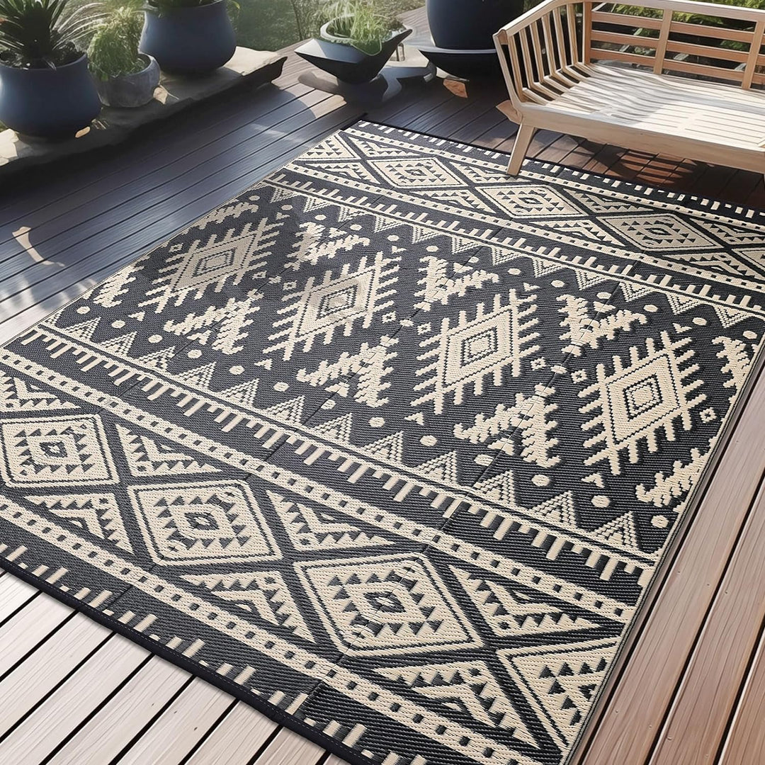 OLANLY Waterproof Outdoor Rug 6x9 ft, Reversible Plastic Straw Patio Camping Rugs, Large Foldable Outdoor Carpet Deck Rugs for Patio, RV, Outside Entry, Backyard, Bench, Picnic, Black & Beige - Just Closeouts Canada Inc.