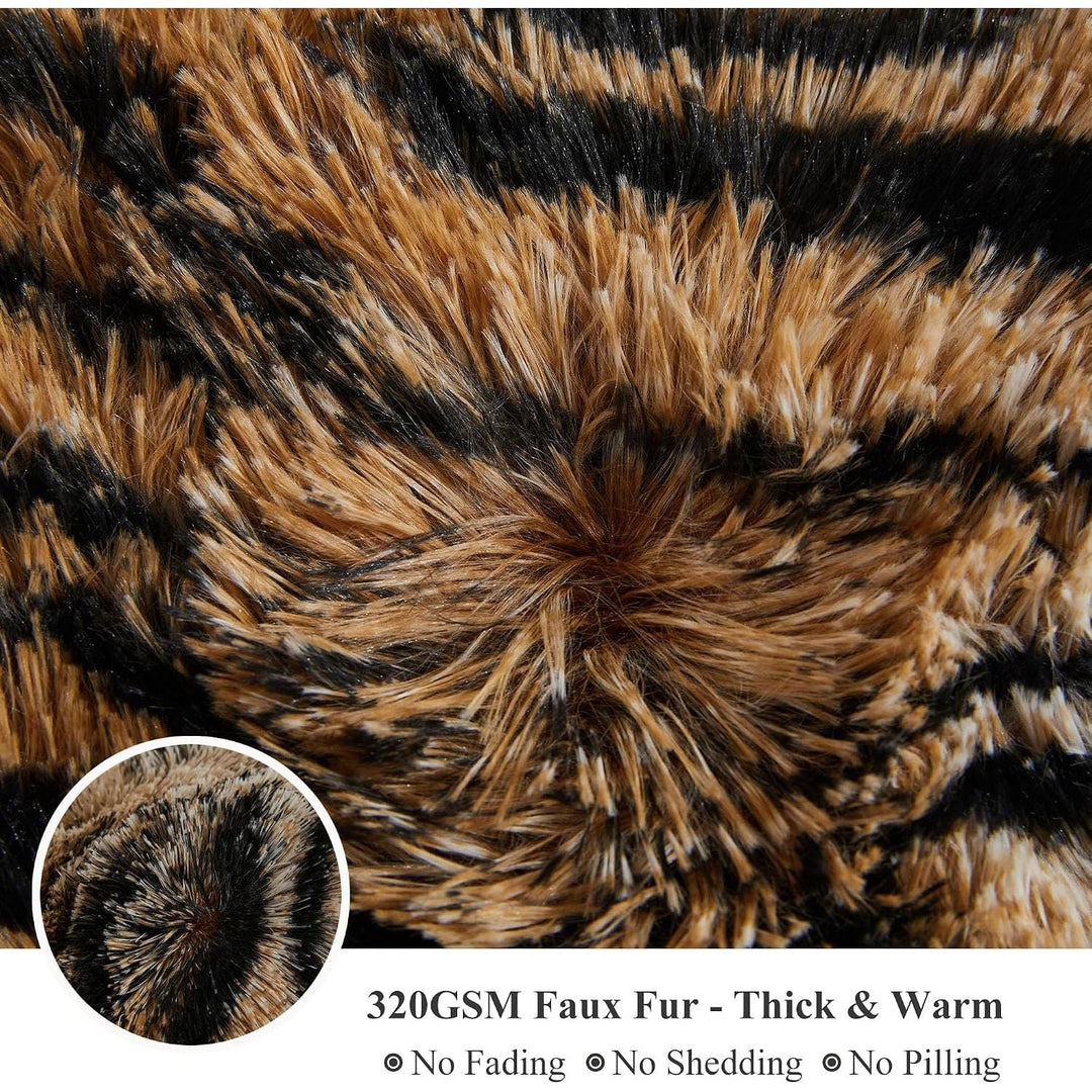 Tiger Print Fluffy Faux Fur Duvet Cover Set, 3 Pieces Soft Plush Shaggy Fuzzy Bedding Set(1 Faux Fur Animal Print Comforter Cover + 2 Furry Pillowcases), Zipper Closure(King, Tiger Print Brown) - Just Closeouts Canada Inc.X0047QQQVV
