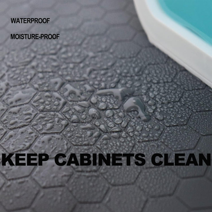 Close-up of water beading on the silicone mat