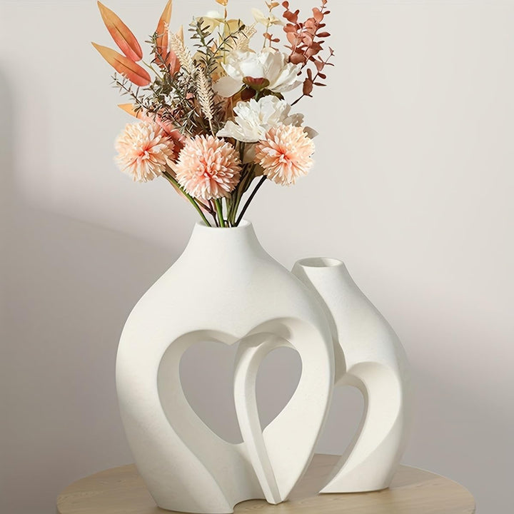 White Heart-Shaped Resin Vase Set, 2 Pieces - Just Closeouts Canada Inc.X004OL97SN